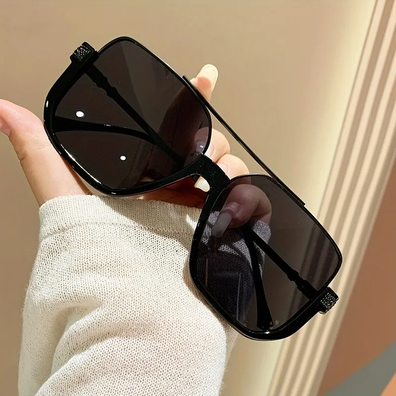 

2 Pairs of Square Frame Fashionable Glasses Suitable for Both Men and Women UV Resistant Suitable for Hiking