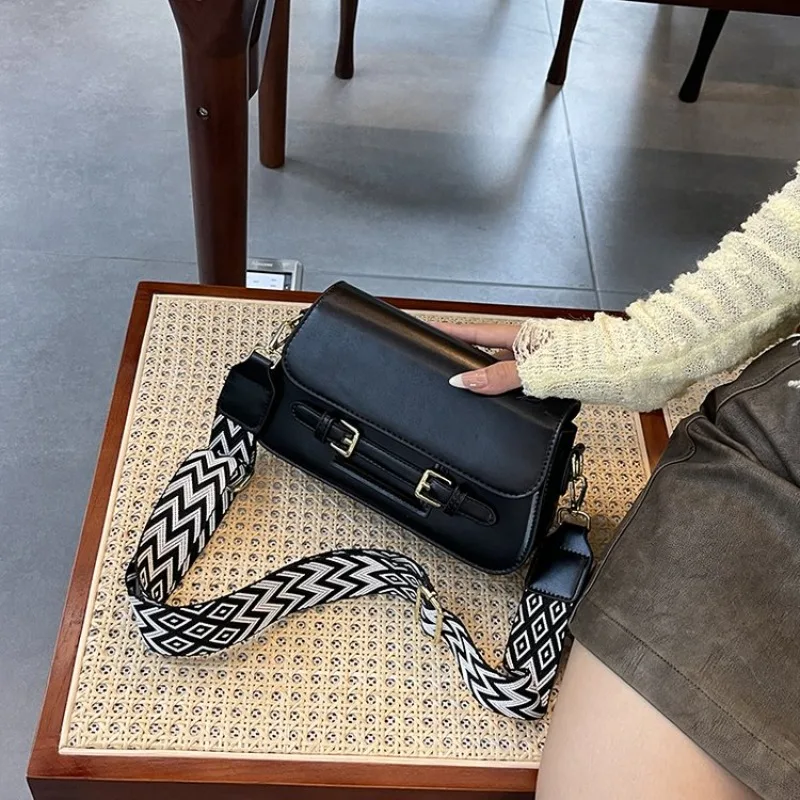 

Стильная сумка для подгузников: женская простая роскошная кожаная сумка, высококачественная винтажная сумка-мессенджер в парижском дизайнерском стиле с логотипом.