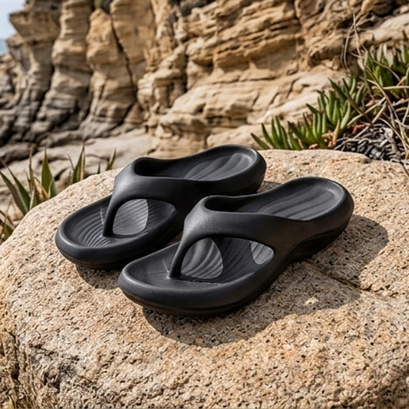 

Stylish Men's Slippers Indoor Non-slip Comfort Beach Soft Sole Bathroom Summer Casual Flip Flops Couple Flip-Flops