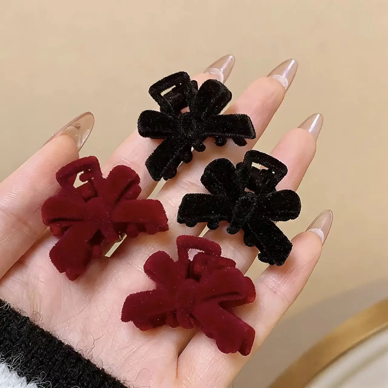 

Autumn Winter Flocked Bow Small Claw Clips Elegant Side Hair Clips Accessories