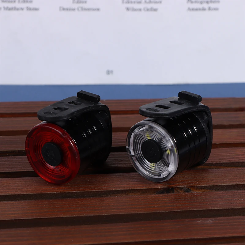 Led الدراجة الذيل ضوء ليلة ركوب الفرامل الاستشعار الطريق الدراجة الخلفية ضوء خوذة ضوء مقاوم للماء شحن مصباح يدوي الضوء الخلفي