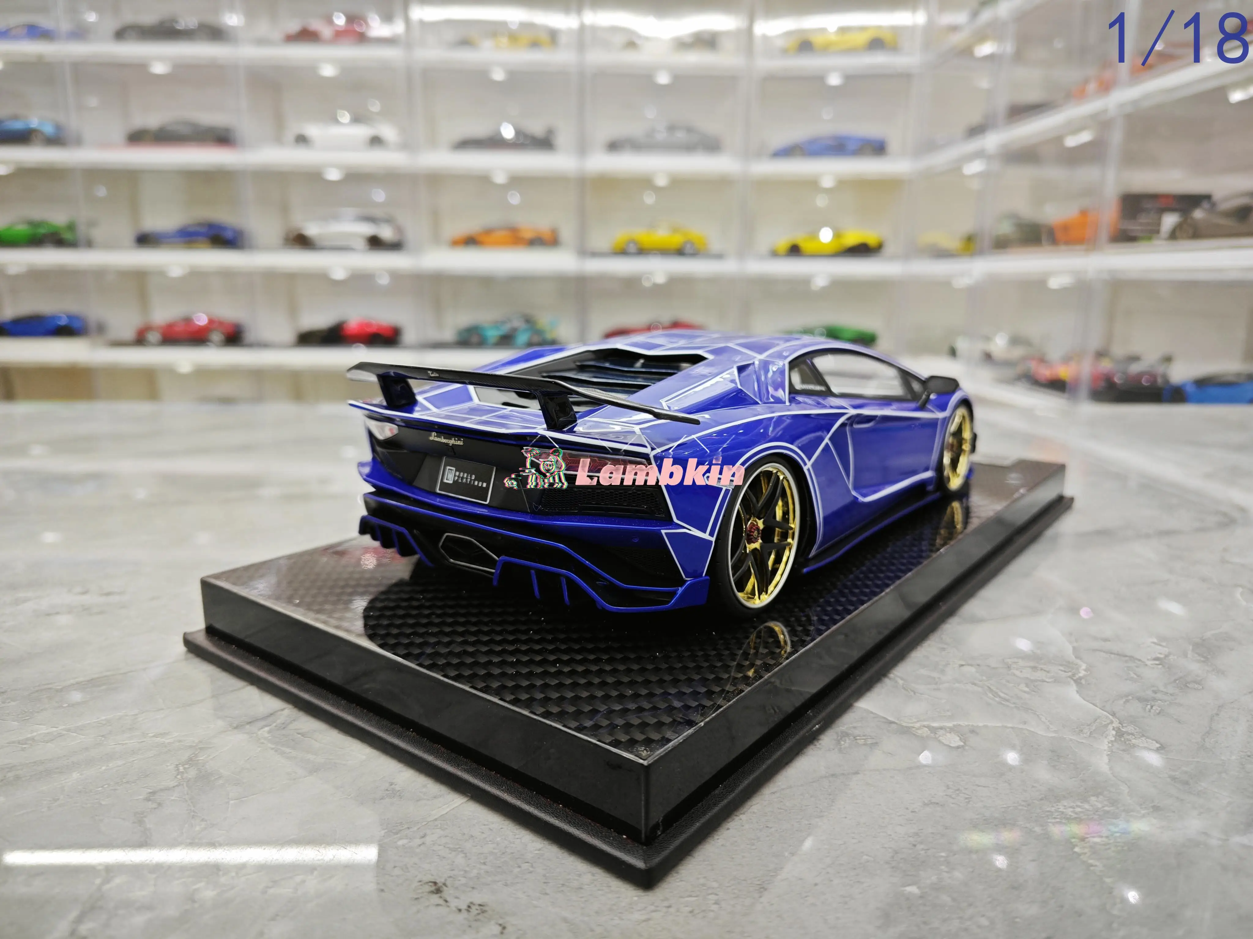 عروض خاصة فائقة الفريدة 1/18 لامبورغيني LP750-4 إصدار محدود من 30 محاكاة الراتنج ديكور السيارة الحلي عيد الميلاد #2