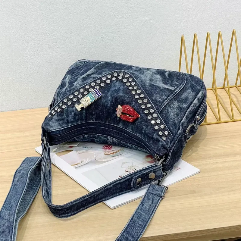 Yao Dong 2024 new Korean version of personality casual fashion red lip decoration single shoulder crossbody riveted female bag d