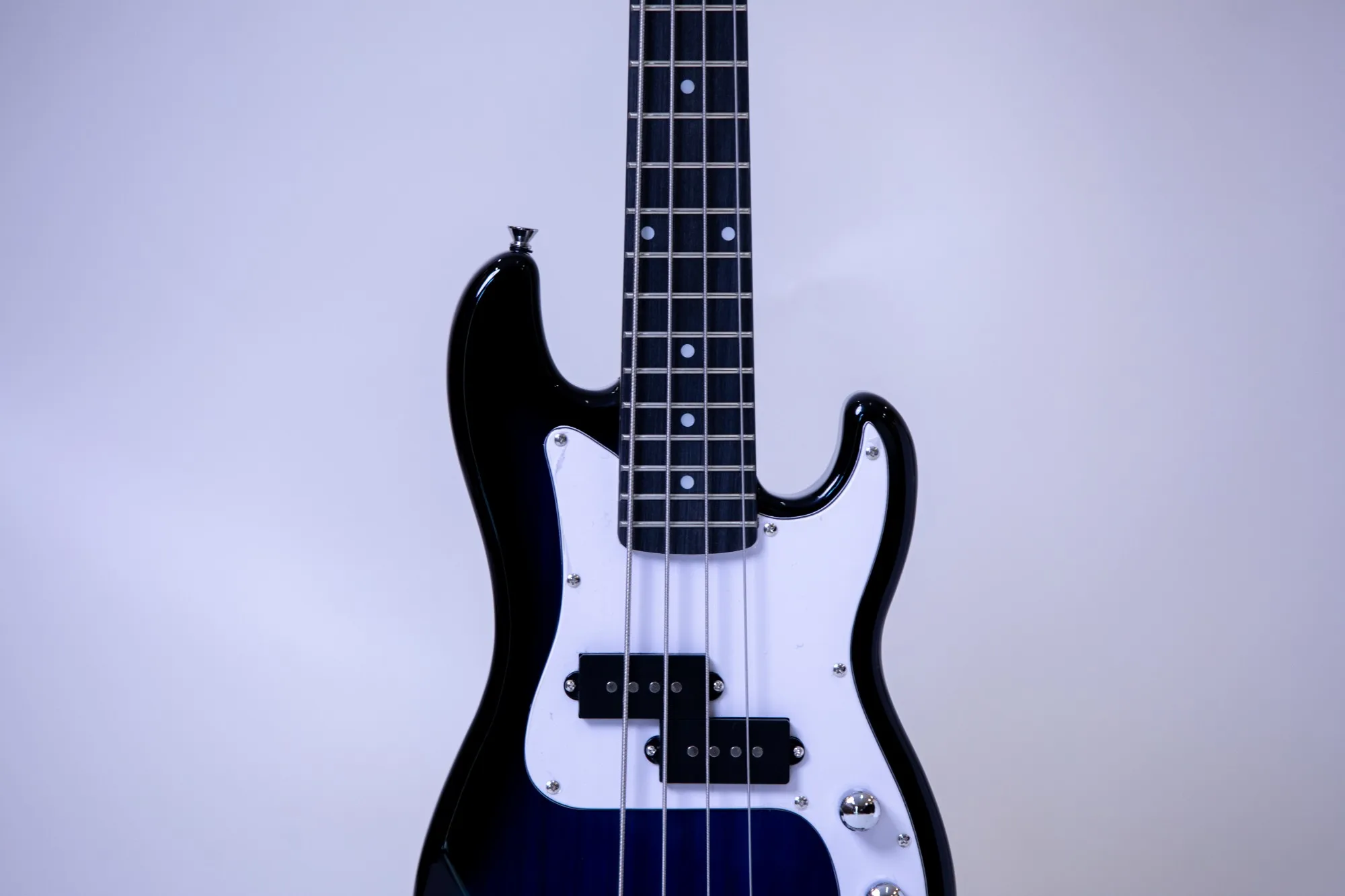 Customizable, the manufacturer directly sells the 26 inch mini bass, available in red / ink blue in stock.