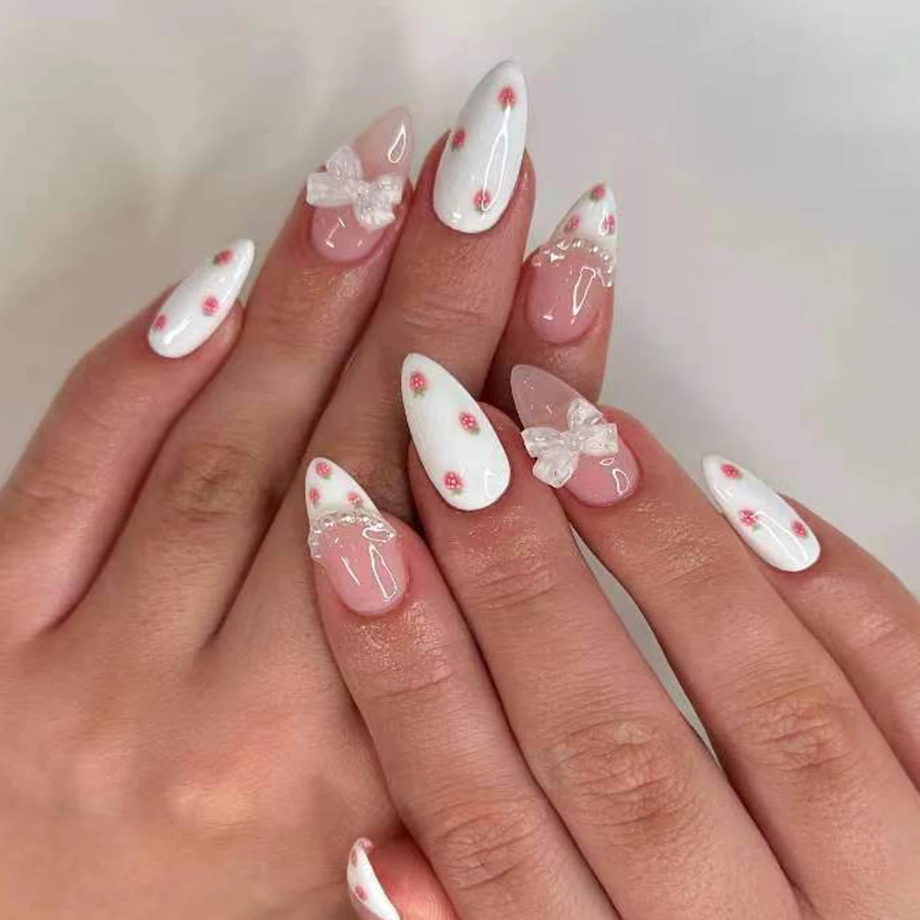 24 Stück – Lange, kastenförmige Kunstnägel, rosa, dreidimensionaler Schmetterling, rosa Blumenverzierung, geeignet für Dates, Abendessen. – Detail 21