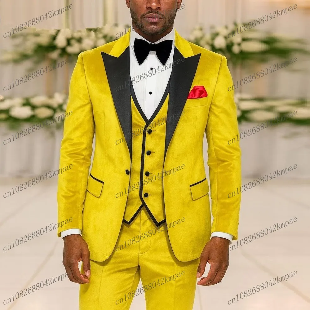 

Yellow Velvet Black Collar Men Suit Formal Business Groom Groomsman Wedding Party Prom Male Tuxedos 3 Piece Set Blazer Vest Pant