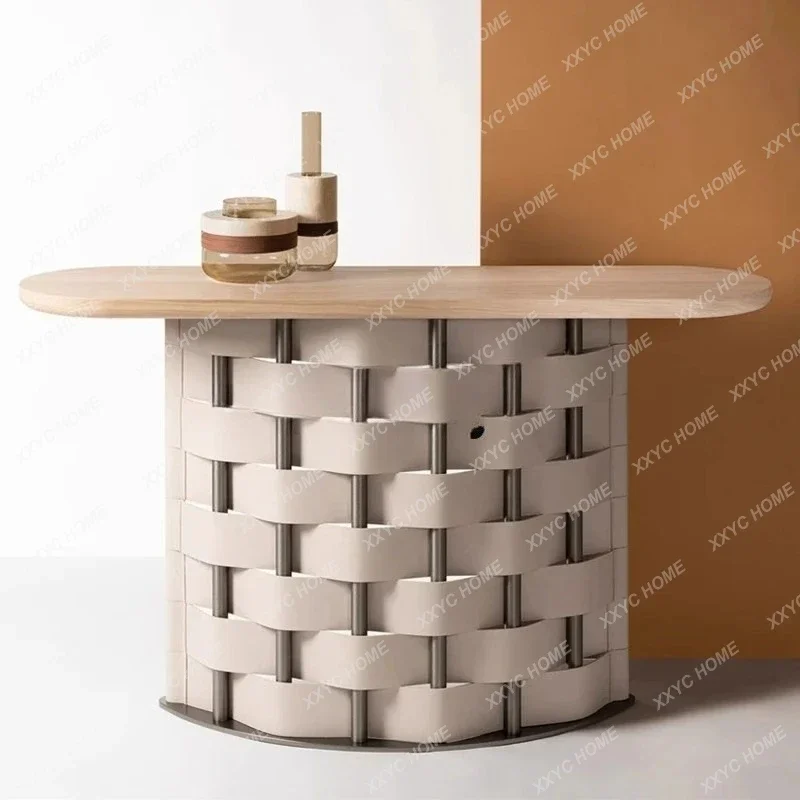 

Creativity, weaving, end-view platform, aisle, case, entrance platform
