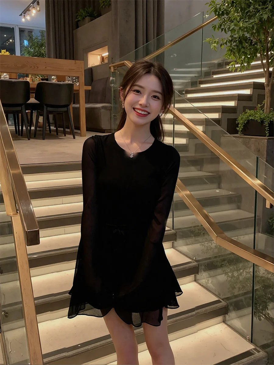 여성용 블랙 드레스 긴 소매 슬림 핏 프렌치 스타일 홀터넥 컷아웃 하이슬릿 이브닝 섹시 나이트클럽 대담한 핫 드레스