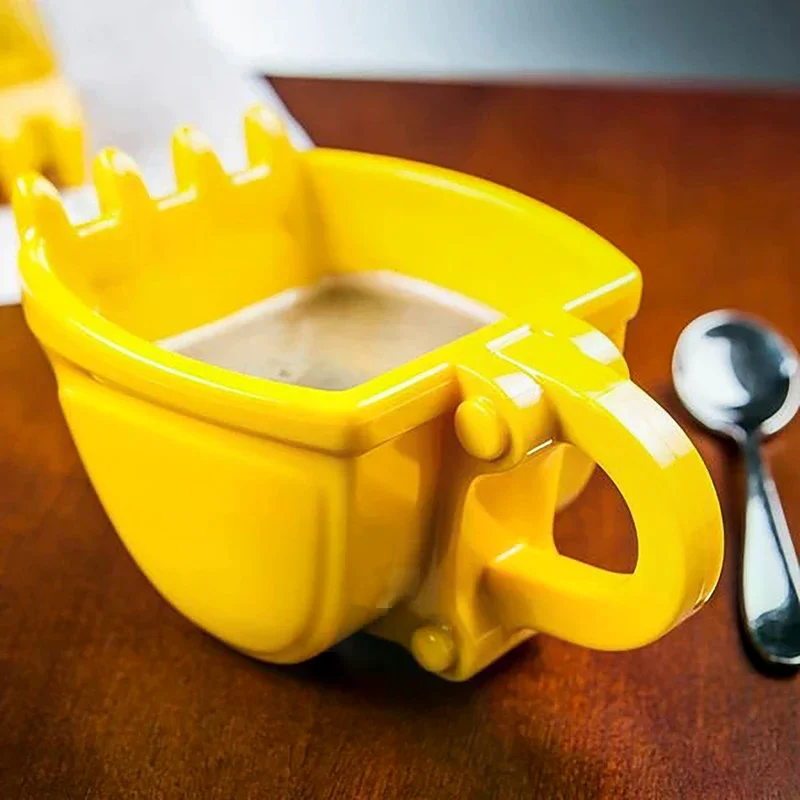 1Pc Creative 3D Excavator Bucket Model Cafe Coffee Mug With Spade Shovel Spoon Funny Digger Ashtray Cake Container Tea Cup
