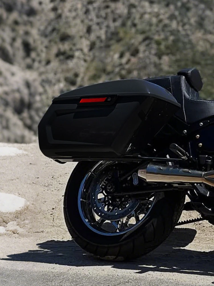 MACTIONS Motorrad-Hartschalenkoffer mit schlichtem Design und schwarzen Verschlüssen für Harley Touring Road King Road Glide Street Glide 2014-2