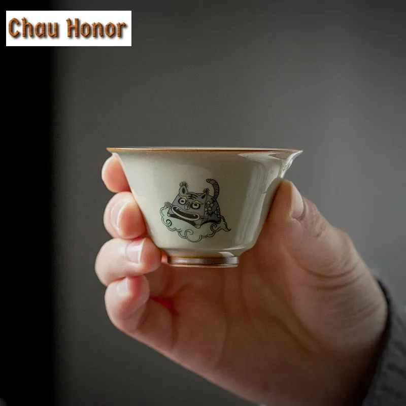 

2pc/set Boutique Honey Glaze Tiger Ceramic Tea Cups Singe Mastre Cup Tea Pair Meditation Cup Kungfu Tea Set New Years Gift 40ml