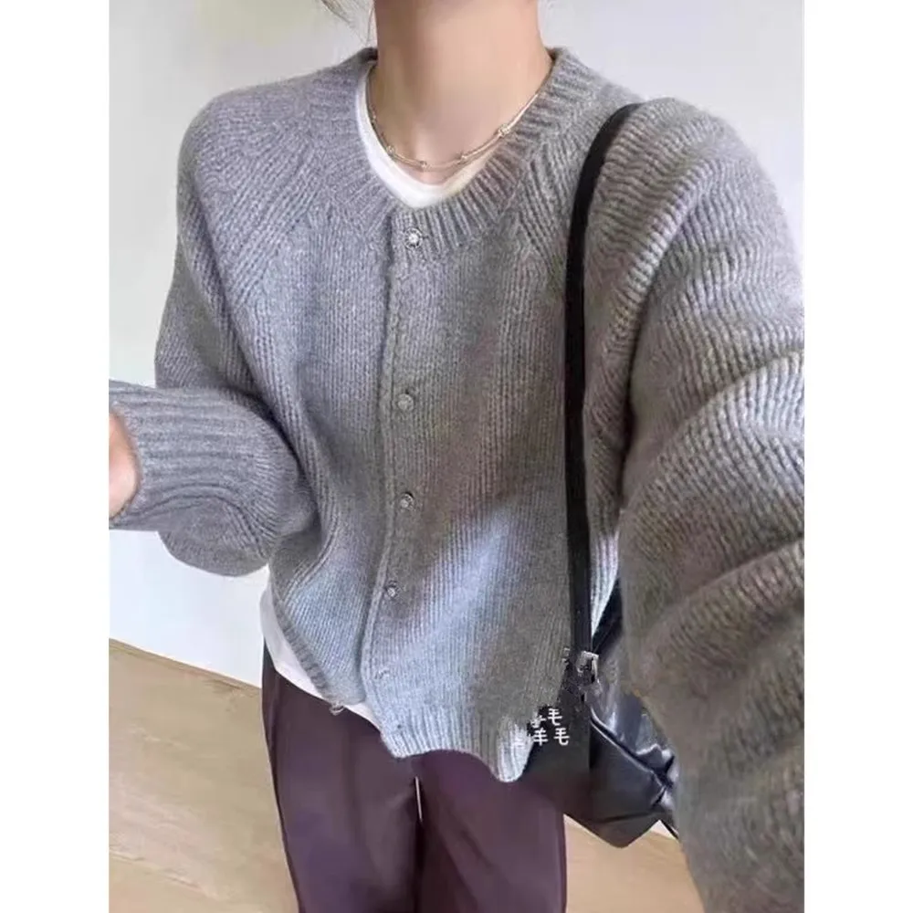 

European round-neck flower-button knitted cardigan women autumn and winter loose soft sweater 100%wool sweater with thick coat