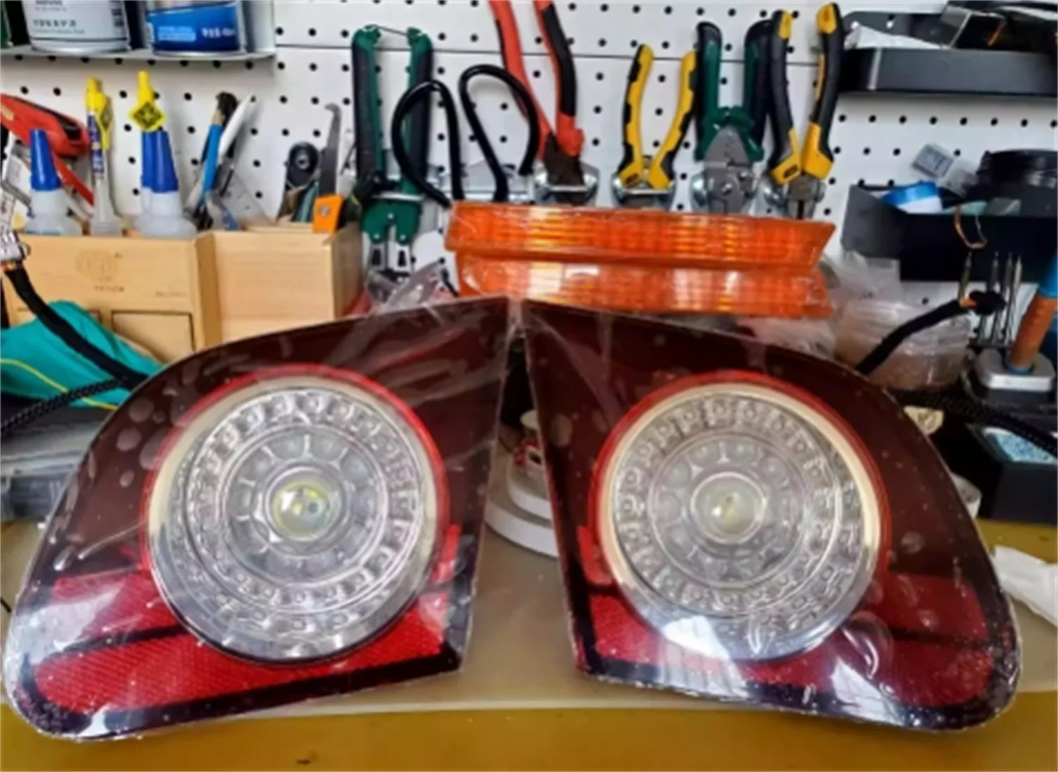 

Car Tail Light Rear Brake Light Reverse turn signal Lamp for Volkswagen vw Passat