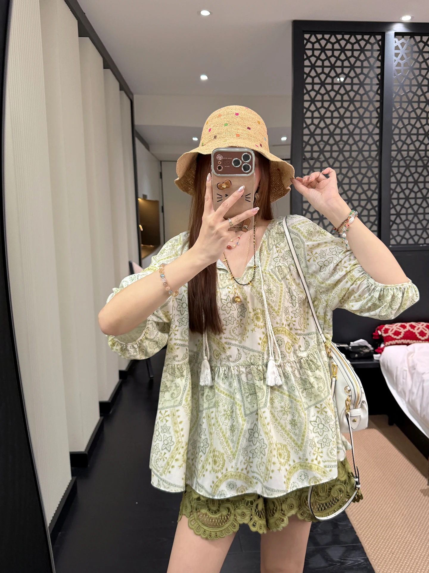 

Loose Green Anti-Wrinkle Bohemian Print Shirt Women's Korean Style Commute Fashion Summer Note Morning Coconut
