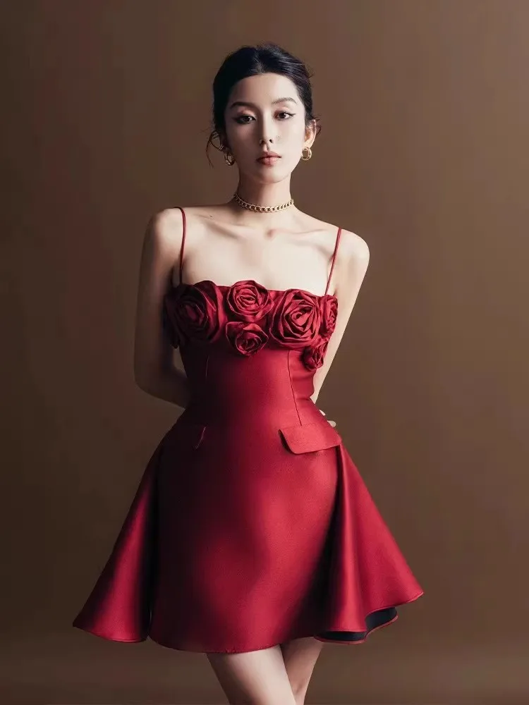

Satin 3D Rose Flowers Strap Dresses Spring Women Sleeveless Chest Hugging Dress Summer High Waist A Line Short Camisole Dress