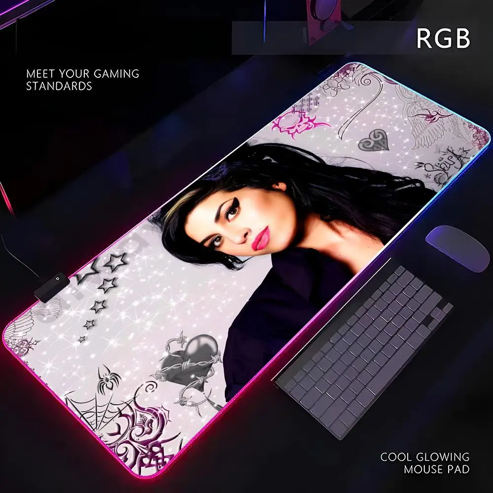 

Коврик для мыши Amy Winehouse RGB с LED-подсветкой, игровой коврик для мыши, периферийное устройство, коврик для компьютерного стола, большой коврик для мыши и клавиатуры