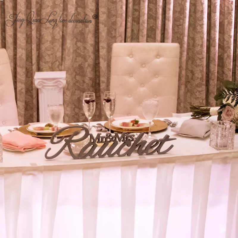Custom made Mr and Mrs Last Name Table Sign Personalized Wedding Sign Mr and Mrs sign wedding decoration