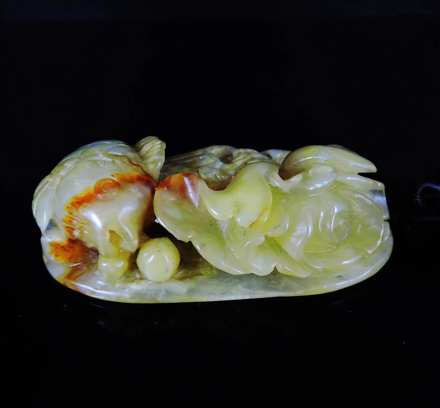 Рисунок 6 - Ювелирные изделия из нефрита