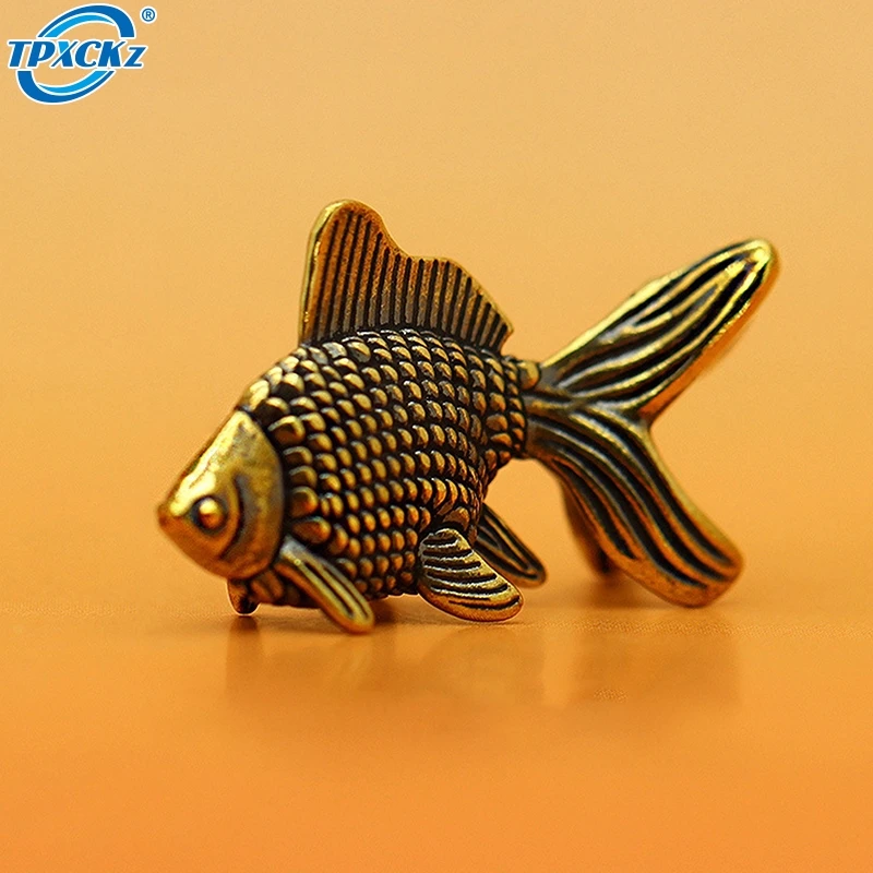 1Pcs Goldfish Figurines Retro Brass Lucky Animal Statue Ornament Home Decor Desk Decoration Tea Pet Cute Gifts