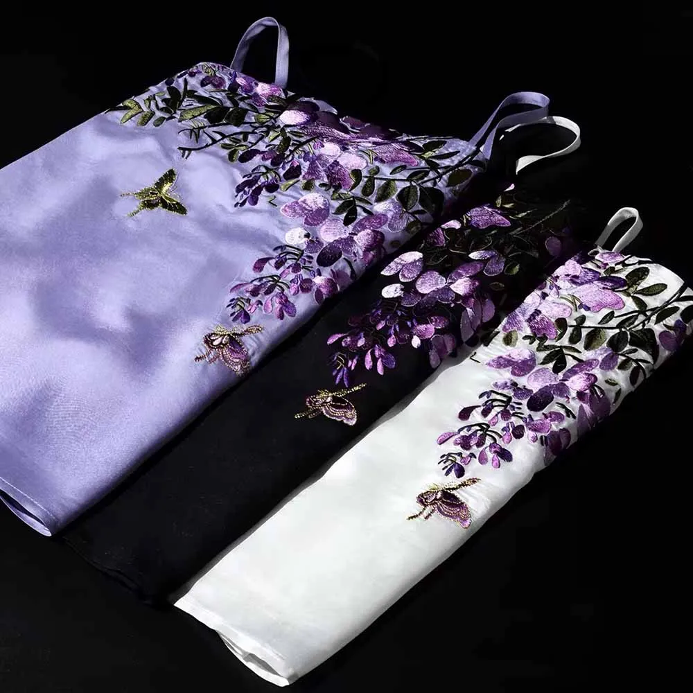 

Women's Wisteria Floral Embroidery Cami Top, Chinese Hanfu Style Sleeveless Strappy Tank Top, Loose Fit Inner Layering Blouse