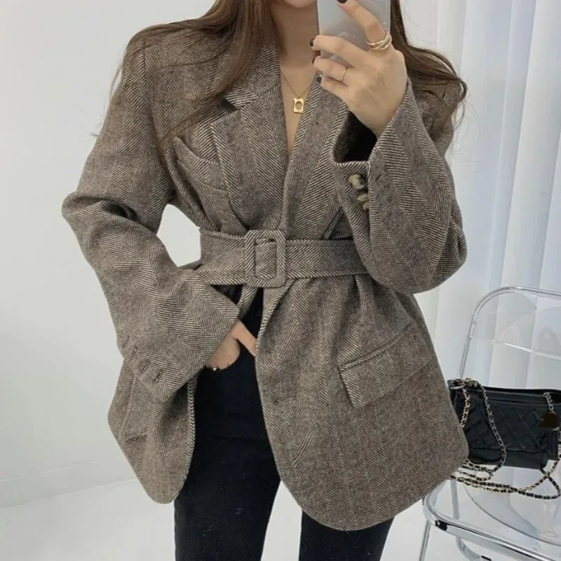 Korean Chic 2024 Autumn Winter Temperament Top Lapel Strap Waist Thickening Cotton Short Coat Herringbone Wool Suit Jacket Woman