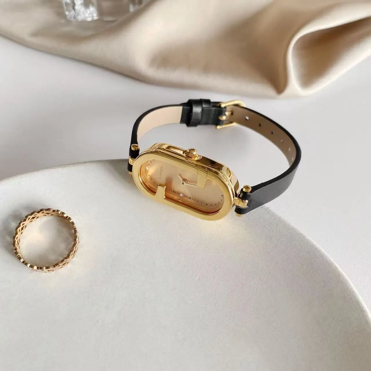 

Роскошные женские часы из натуральной кожи, кварцевые винтажные ретро-золотые циферблаты, женский браслет на Рождество