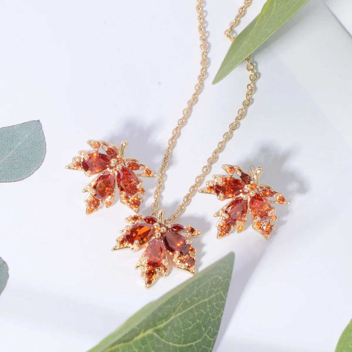 Red Maple Leaf Zircon Earrings Necklace 2-piece Set Earrings Pendant Set Chain Wedding Jewelry Women's Light Luxury Jewelry