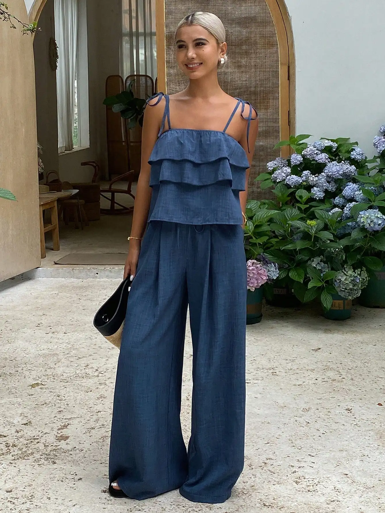 

Топ с рюшами и широкие брюки с завышенной талией на завязках, повседневный летний комплект из двух предметов