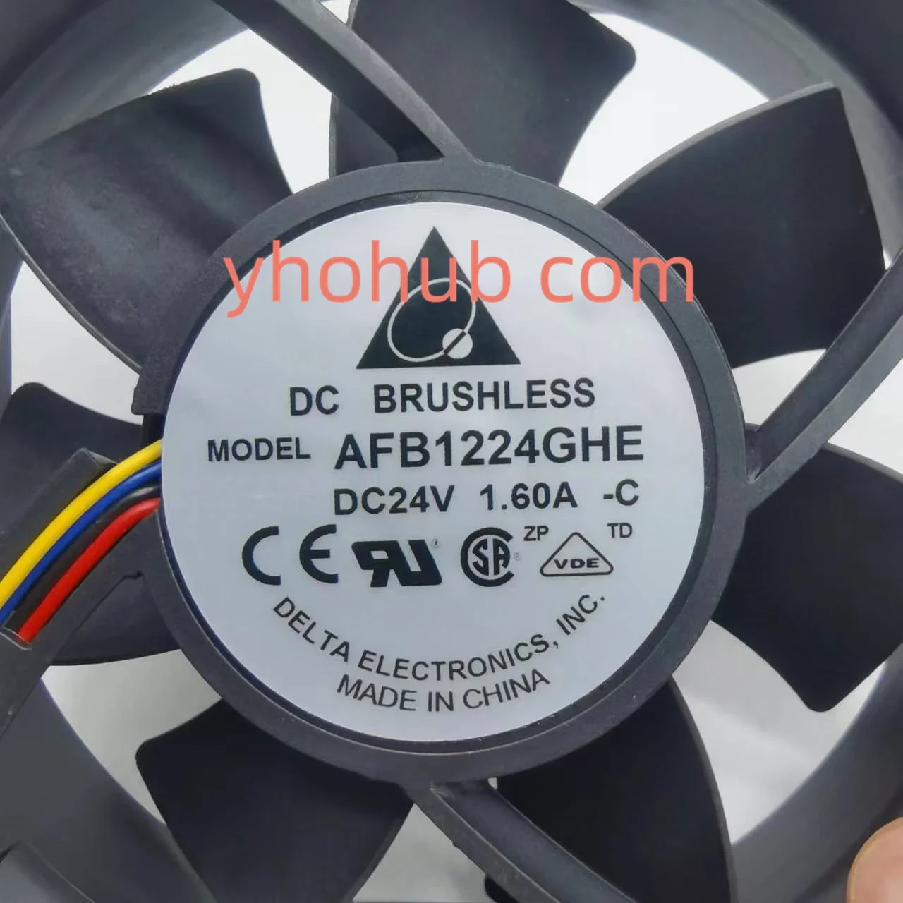 

Delta Electronics AFB1224GHE C Сервер DC 24 В 0,75 А 120x120X38 мм 4-проводной охлаждающий вентилятор для сервера