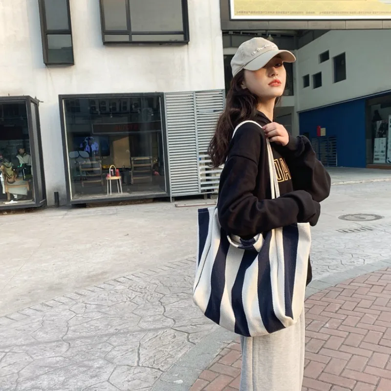 Striped Canvas Bag for Women Simple Literary Shoulder Bag Large Capacity Lazy Wind Canvas Hand-held Shopping Bag Casual Tote Bag