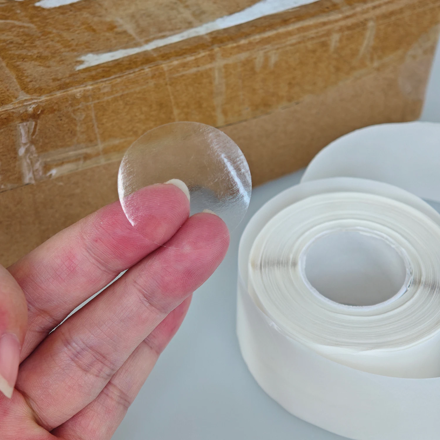 500pcs Crystal Clear Transparent 3cm Round PVC Stickers, Envelope TabSealer And Retail Package Clear Seal Labels
