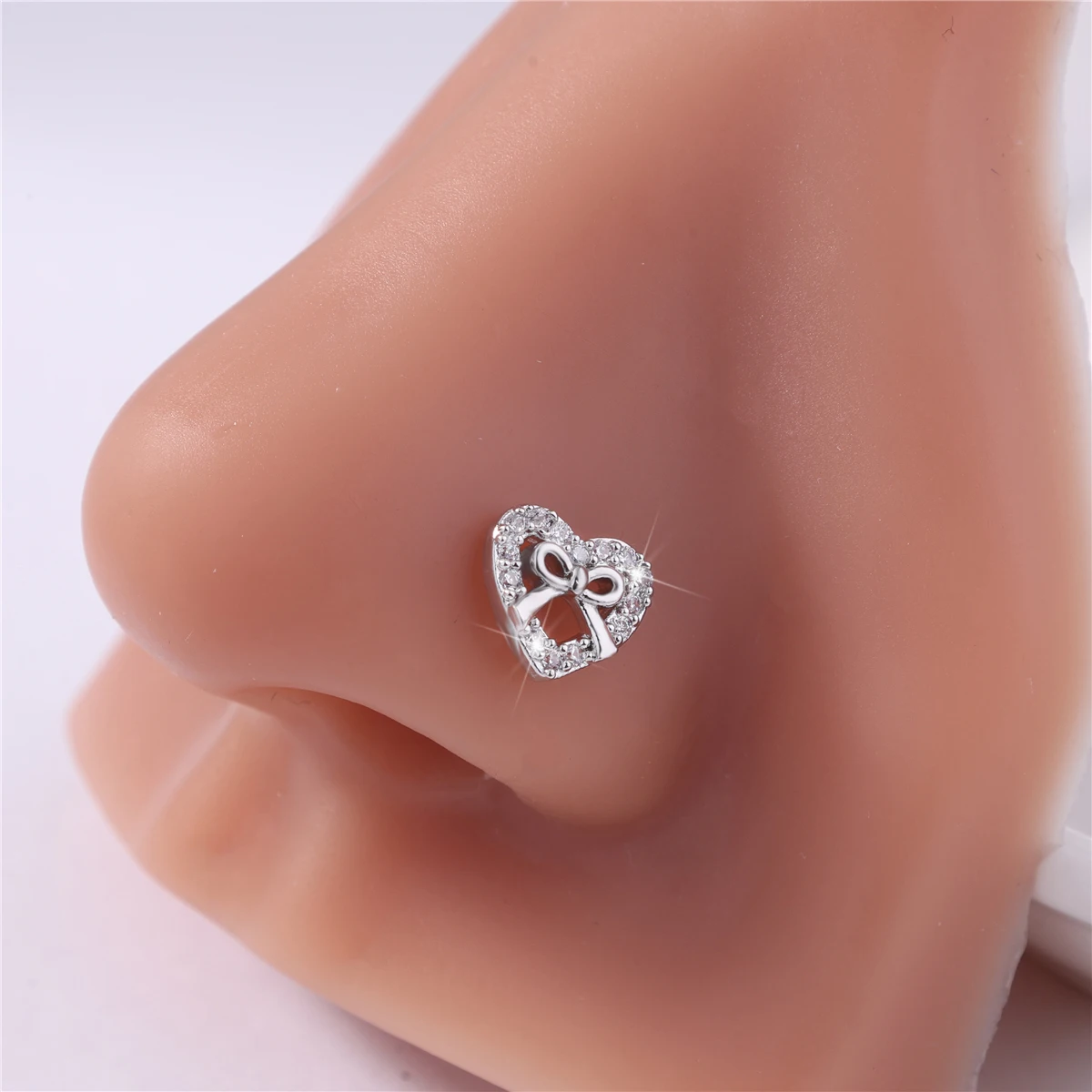 1Pcs 20G L Shaped Nose Studs CZ Cute Bow Heart Gold Silver Color Nose Piercing for Women Girl Cute Nostril Jewelry