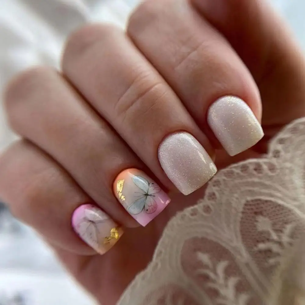 Fashion Short Round False Nails Bear French Fake Nails Full Cover Glitter Butterfly Nail Tips for Salon