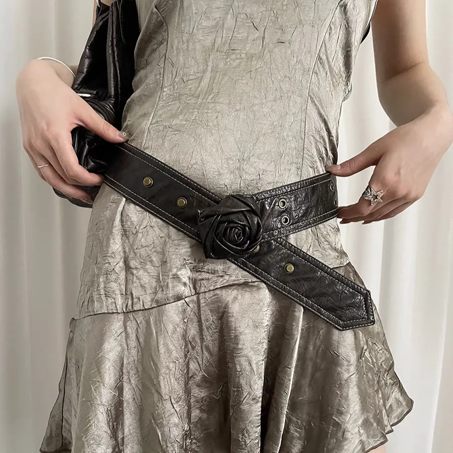 

Vintage American Style Brown Distressed Rose Belt Women's Punk Wind Waist Chain Y2K Waistband for Dresses