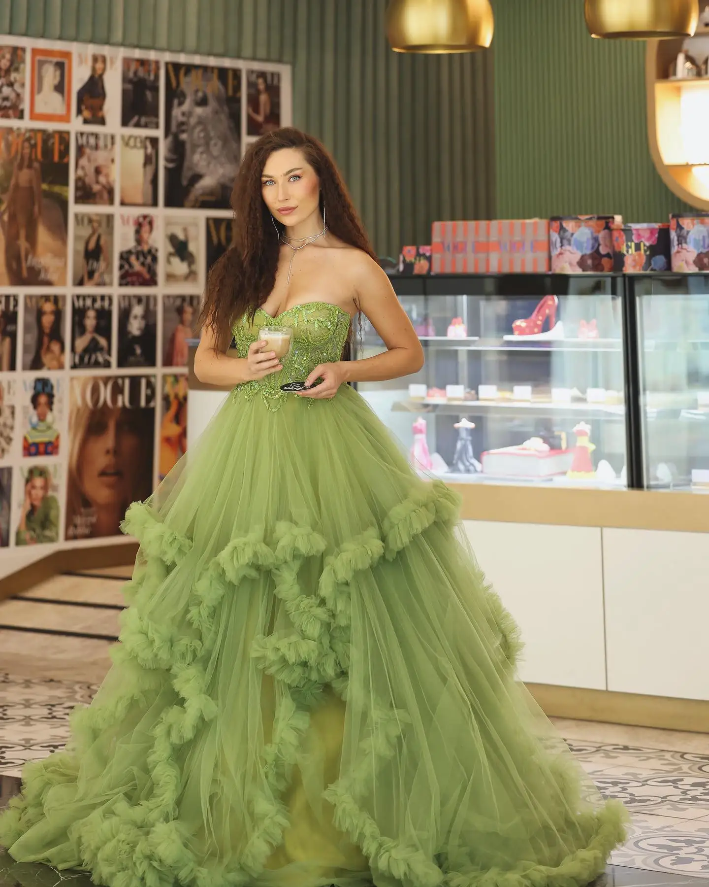 Couture Grass Green Ruffles Trimmed Long Tulle Event Party Dresses Delicate Appliques Sweetheart A-line Long Wedding Gowns