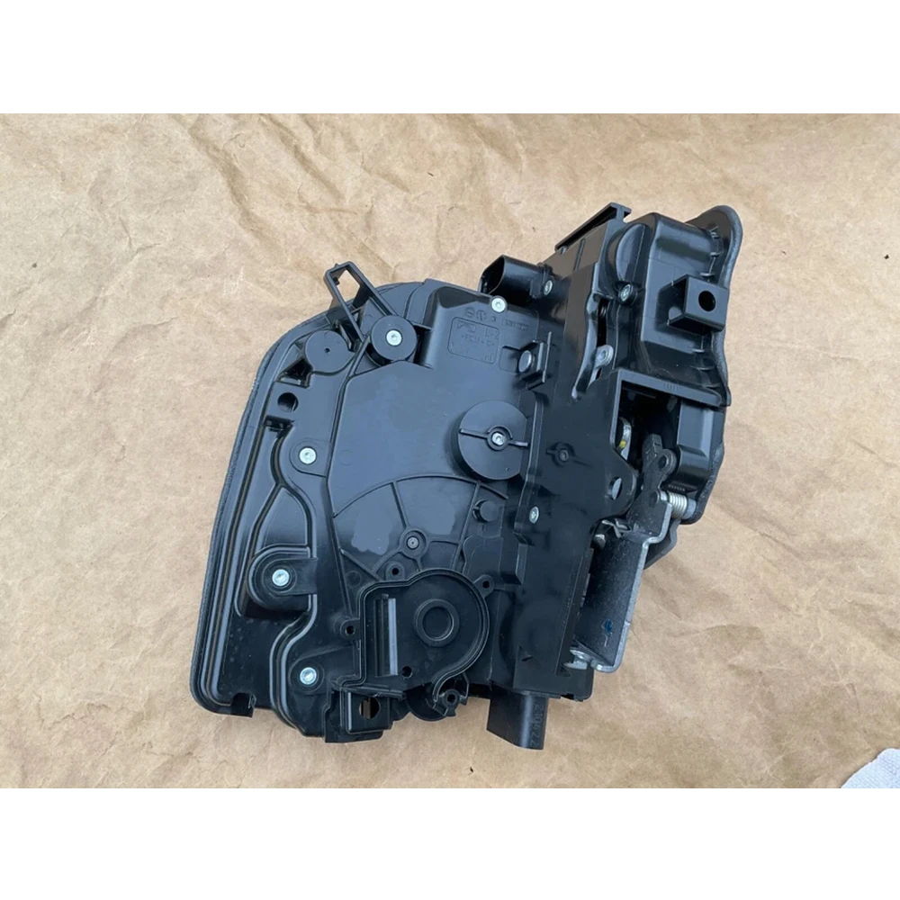 

Передние замки передние левые для BMW 5 X7 G30 F90 Touring 7 G16 15-23 51217477699 51 21 7 477 699 51-21-7-477-699