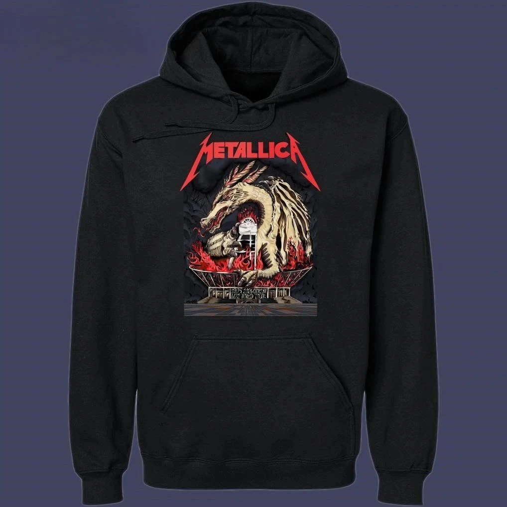 Metallica M72 Chorzow Pop-Up Shop At Stadion Śląski a créé des sweats à capuche et des sweats à col rond