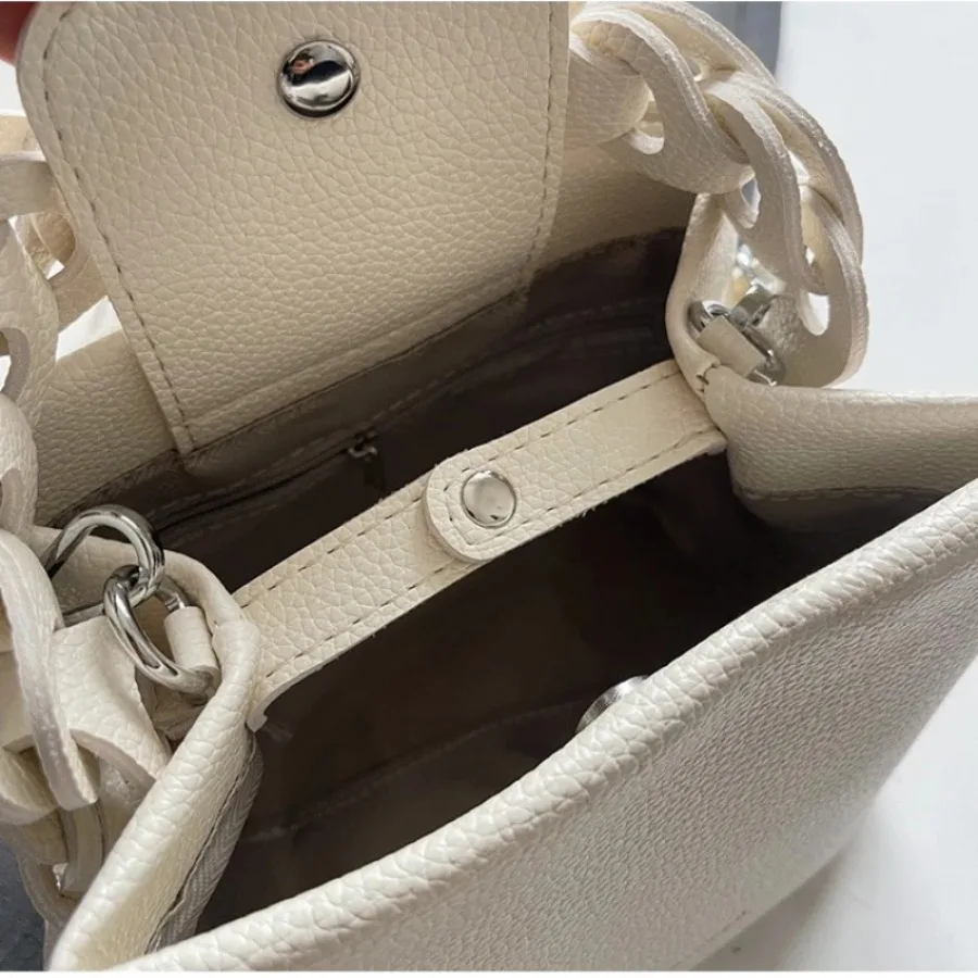 صيف جديد أزياء كبار الملمس دلو حقيبة الترفيه بسيطة أجنبية أنيقة أنيقة لون نقي قيمة لون عالية حقيبة كروسبودي الإناث