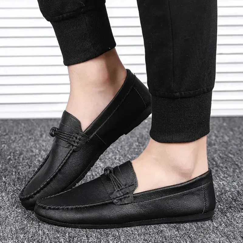 Men Casual Shoes 2024New Men\'s Loafers Comfortable Flat Casual Shoes Men Breathable Moccasins Slip-On Soft Leather Driving Shoes