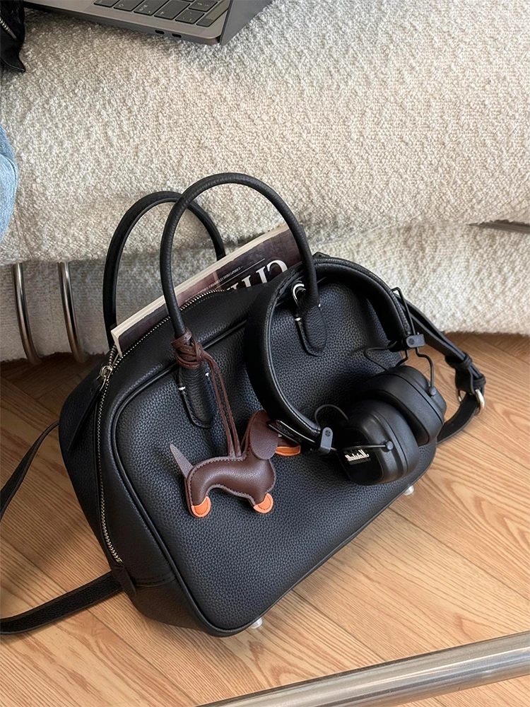 

Bla Leather Tote Bag Women's 2026 New High-End Faion Commuter Single oulder Slant Cross Bowling Bag Soft Rectangle ape