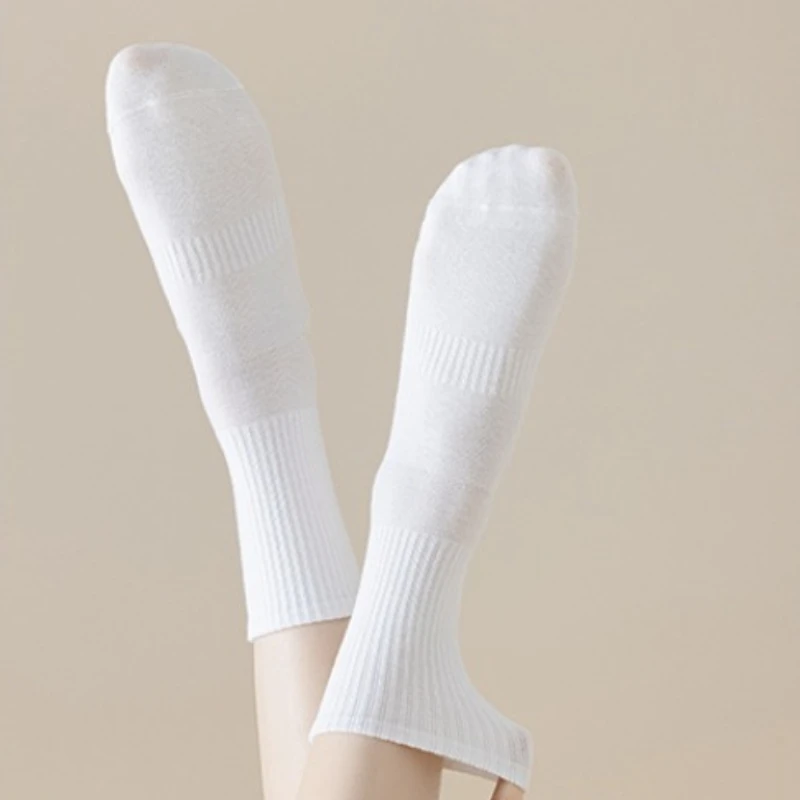 1/5 Pairs اليوغا بيلاتيس امتصاص الصدمات سيليكون المضادة للانزلاق الرياضة منتصف جوارب أنبوبية اللون حجب امتصاص العرق جوارب أنبوبية طويلة