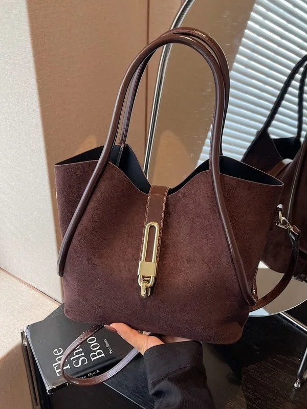 

2025 Vintage Matte Bucket Bag, Luxe Underarm Purse for Women, Spacious Shoulder Crossbody, Versatile Day-to-Night Tote, Textured