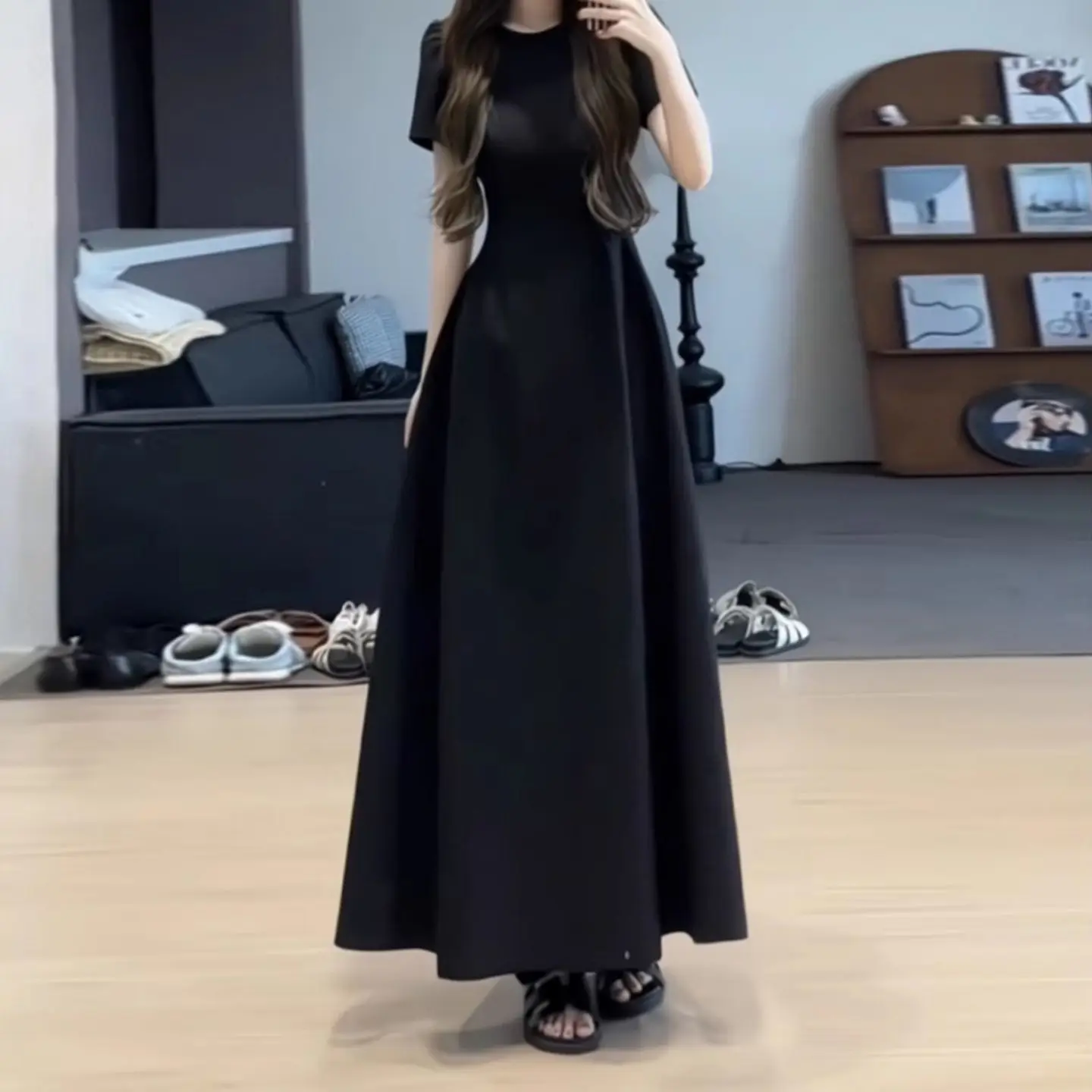 

French Retro Long Dress Women's Summer New Waist And Thin High-end Hepburn Style Black Suit Fabric Dress