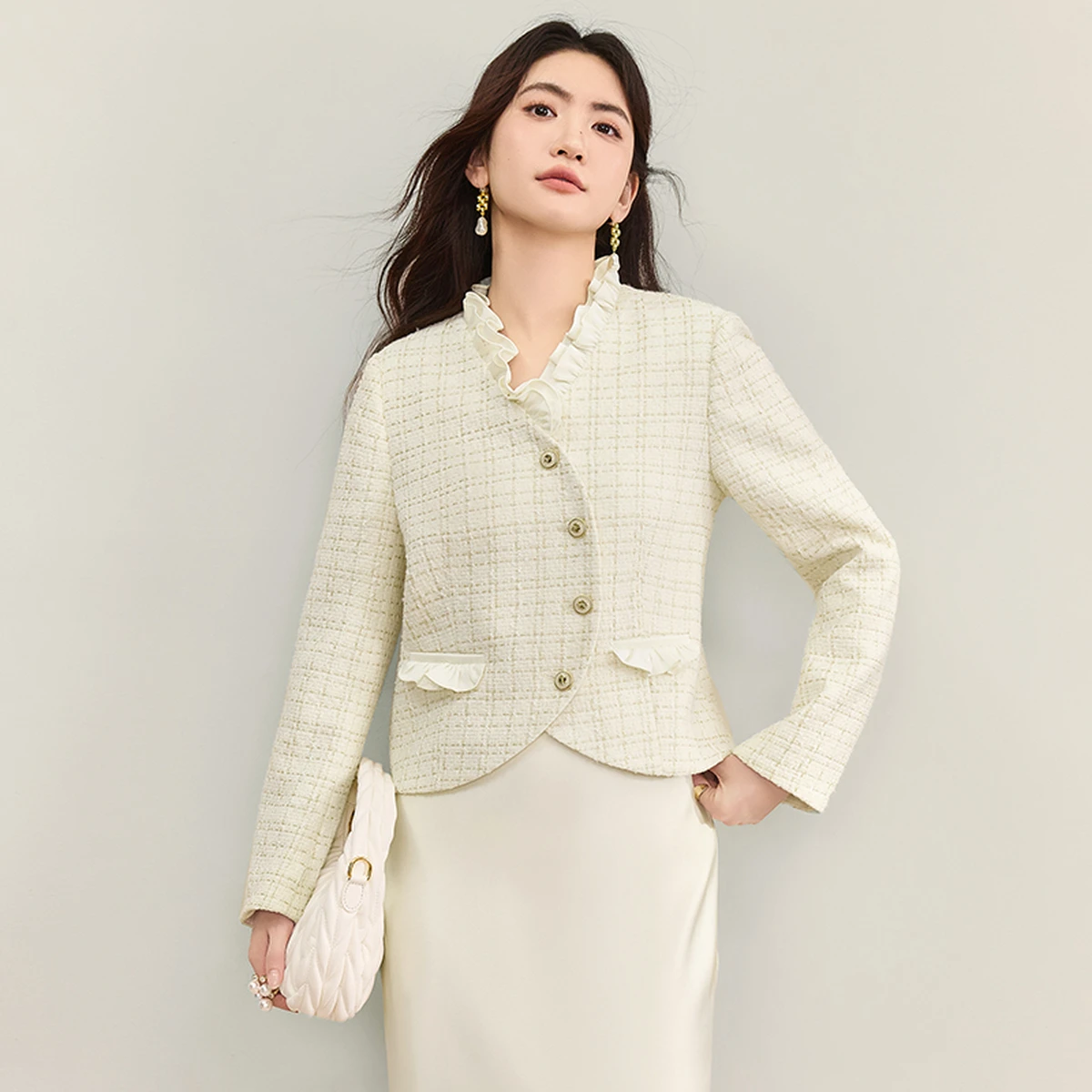 SENTUBILA, abrigo corto para mujer, otoño 2025, solapa con cuello en V, manga larga, ligero, ropa de oficina para ir al trabajo, Top de moda Q53WA3435