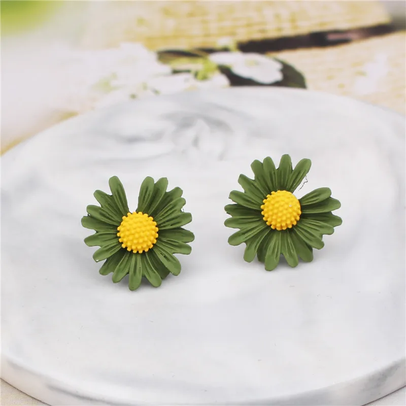 New Fashion Flower Stud Earrings Sweet Daisy Girls Ear Decoration Crystal Imitation Pearl Floral Women Earrings boucle oreille