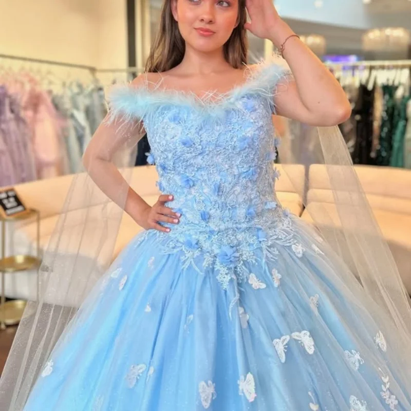 Abito Quinceanera con spalle scoperte azzurro cielo Decalcomania a farfalla Piuma con perline in pizzo Fiore 3D abiti da 15 Quinceanera ﻿ Personalizzato