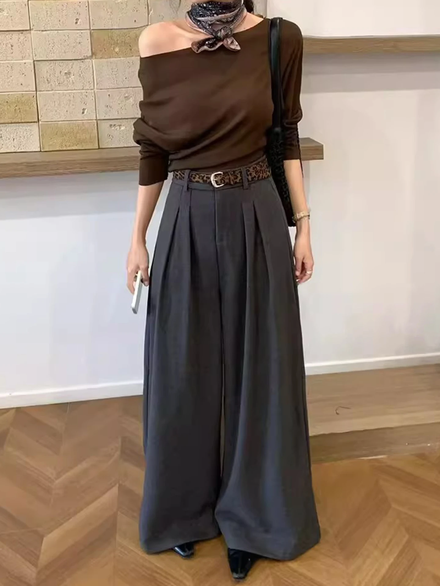 กางเกงสูทเอวสูงผ้าวูลสไตล์เรโทรสำหรับผู้หญิง รุ่นใหม่ต้นฤดูใบไม้ผลิ ทรงหลวม ใส่ได้หลายโอกาส ขากว้าง สไตล์ลำลอง เหมาะสำหรับใส่ไปทำงาน