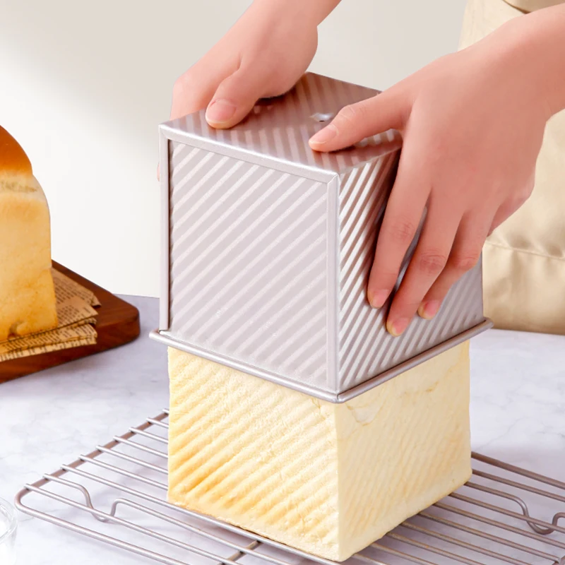 

Форма для выпечки хлеба Chefmade 450 г, волнистая, для тостов, в форме куба, американская, из углеродистой стали, для всех.