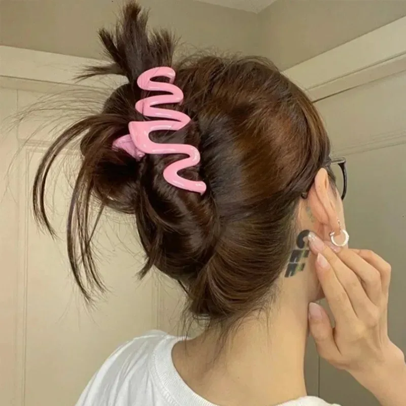 

Женская заколка для волос ярких цветов с волнами, допамин, милая красочная заколка для волос с когтями, нерегулярная заколка в виде краба, модный головной убор, аксессуар для волос