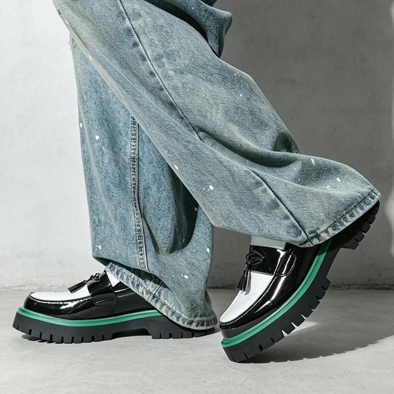 Men Fringed Loafers Black White Color Thick Sole with Anti-slip Function Korean-style Casual Men Shoes Sizes 38 - 46 Men Shoes